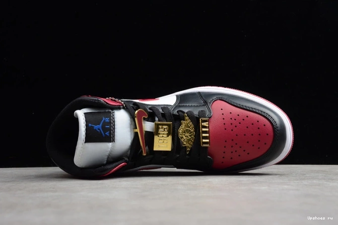 Beetroot 1 Dark Black (W) Mid  CZ4385-016 Jordan SE  1218